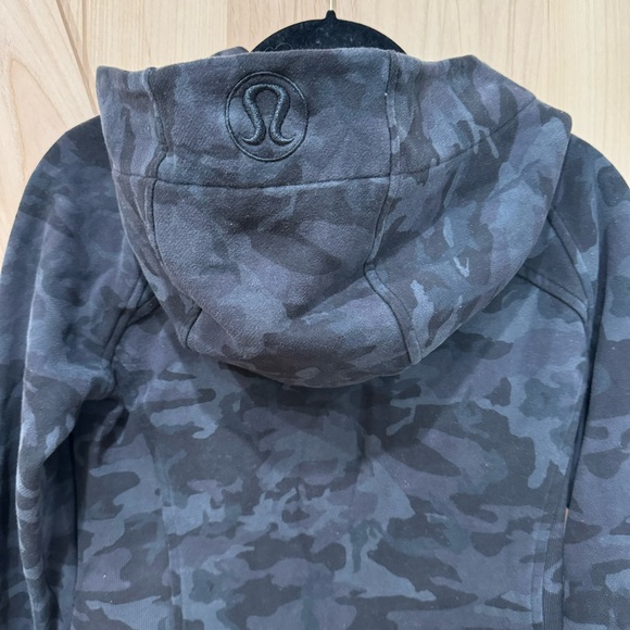Lululemon Scuba Hoodie Size 4 Cotton Fleece Incognito Camo Multi Grey Jacket - Picture 10 of 16